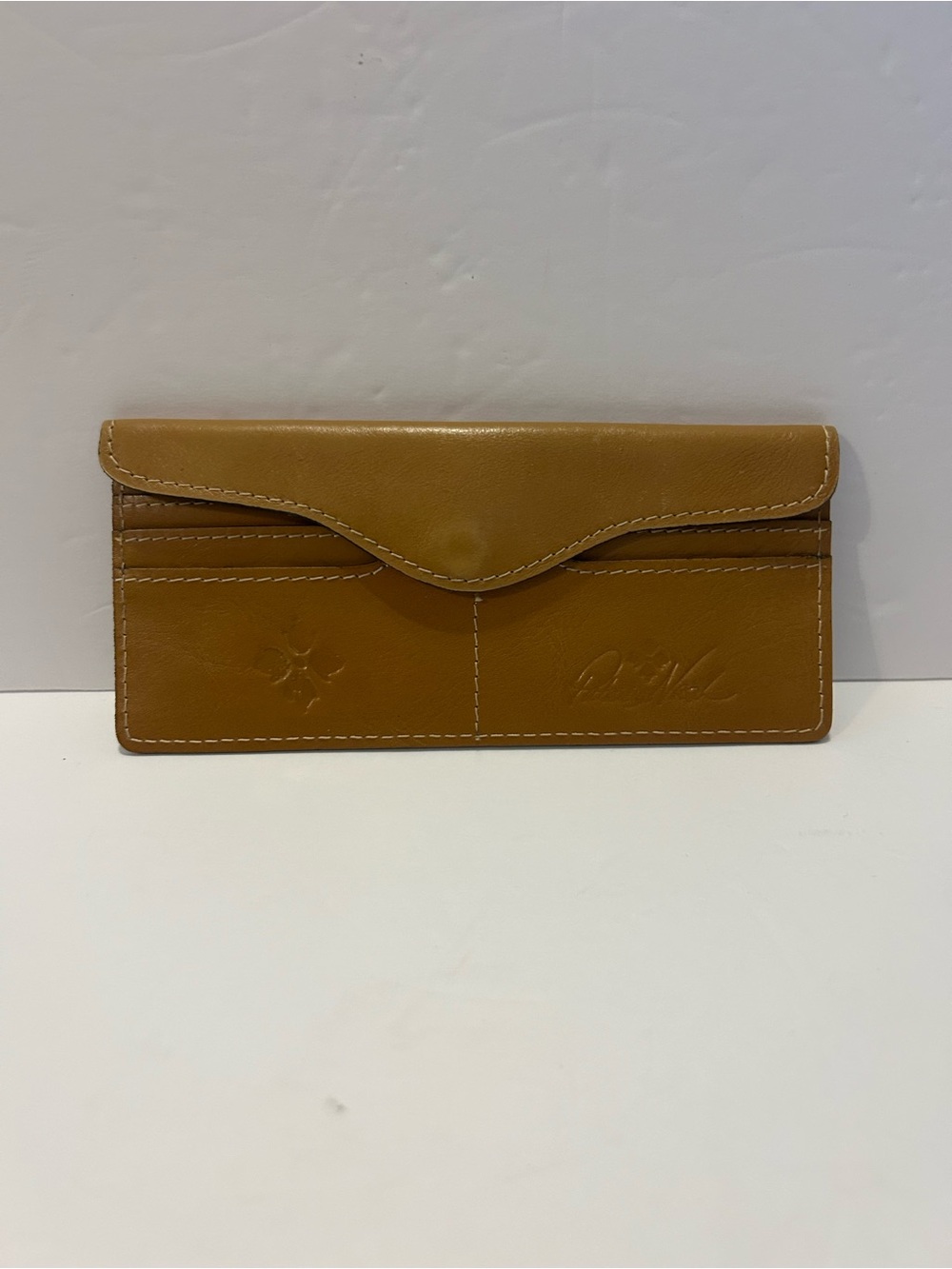 Patricia Nash Leather Magnetic Card Holder Wallet | British Tan